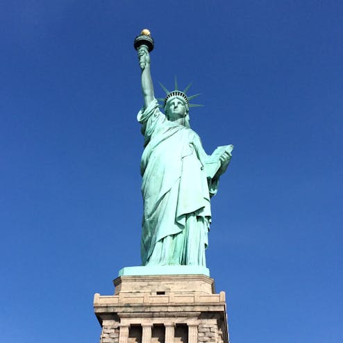 自由の女神