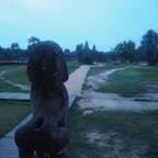 早朝のアンコールワット。朝日はしっかり見られなかったけども荘厳な雰囲気が印象的でした。