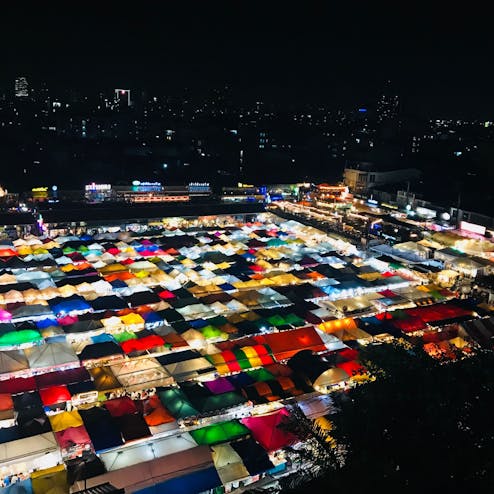タラートロットファイ・ラチャダー