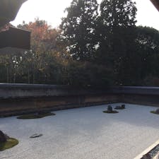 竜安寺。心が穏やかになりますね