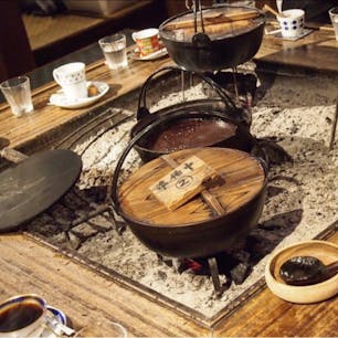 #喫茶落人 #白川郷 #岐阜
2018年10月

囲炉裏で煮ているぜんざいはおかわりし放題🥺🥺