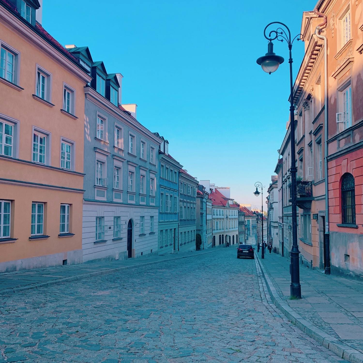 ワルシャワ旧市街 ワルシャワ歴史地区 の投稿写真 感想 みどころ ポーランド ワルシャワの街並み天気が良くとても綺麗でした トリップノート