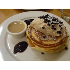 Clinton St. Baking Co. in Manhattan— the best pancake place…♡ ブルーベリーが一番美味しいけど、これはハックルベリー笑