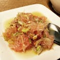 大好きなポメロ(ザボン)のサラダ(ヤムソムオー)。
ボウルいっぱい抱えて食べたい！
@ファン ペン (Huen Phen)