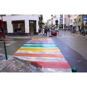 België/Bruxelles
ポップな横断歩道が可愛いです。中央駅から歩けます。