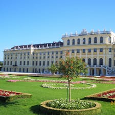 オーストリア/シェーンブルン宮殿
ヨーロッパの宮殿ってほんとに綺麗ですよね。