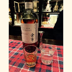 ニッカウィスキー余市蒸溜所:北海道🇯🇵
お酒のことはよく分からないけど、余市シングルカスクの🥃貴重な一杯を味わうことが出来ました。
敷地内には、この他、無料の試飲コーナーでも余市🥃ウィスキーを飲むことができました。