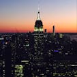 New York / Manhattan
Rockfeller Center
夕暮れ時のロックフェラーセンターの展望デッキからの眺め。ニューヨークにいることを感じられる瞬間です！