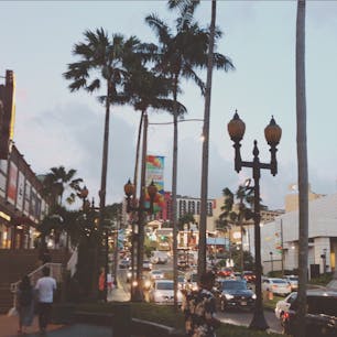 夕暮れ時がいちばんすき！

@guam