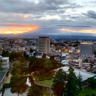 #マースガーデンウッド御殿場 #御殿場 #静岡
2019年9月

富士山が一望できるお部屋に宿泊🗻
曇りの夕焼けも綺麗だけど、明日は晴れますように🙏🙏