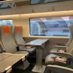 イタリア：ミラノ→ローマ

フレッチャロッサ の中で✨
ゆっくり走ってくれるので、景色を楽しめました😍💕