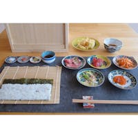 金沢のお洒落なお店、coil。細巻きづくり体験ランチ。九谷焼の豆皿に乗ってて素敵。
#金沢 #ランチ