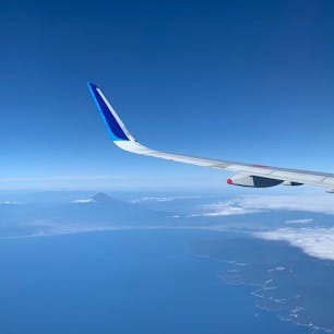 先日初めて上空から綺麗な富士山を見ることが🙏✨