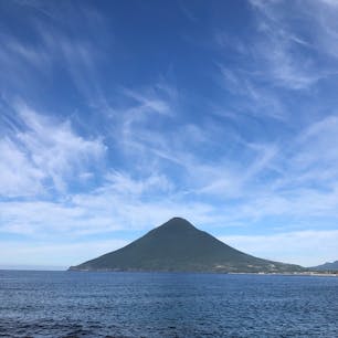 2019/11/01
龍宮神社から長崎鼻灯台へ向かう道から見える開聞岳。
#開聞岳　#龍宮神社　#長崎鼻