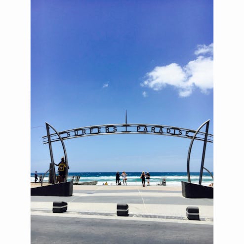 サーファーズパラダイス