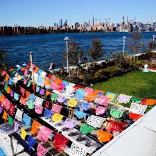 New York / Brooklyn
Domino Park
ブルックリンの旬のスポット「ドミノパーク」からのマンハッタンの眺め。