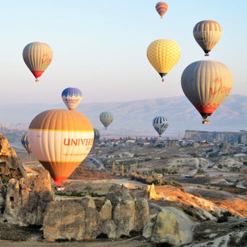 ギョレメ国立公園とカッパドキアの岩窟群