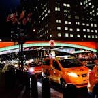 New York / Manhattan
Grand Central Terminal
ホリデーシーズンには、グラセン前のライトアップはこんな感じに♪