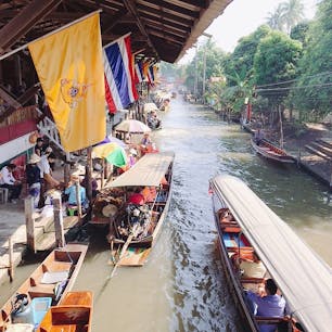 ダムヌァン・サドゥアック:ディ－プな魅力の水上マーケット。11時頃からは船が大渋滞します∑(ﾟДﾟ)