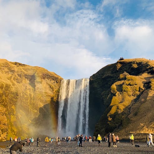 スコゥガフォスの滝 Skogafoss の投稿写真 感想 みどころ アイスランドスコゥガフォスの滝と虹 トリップノート スコゥガフォスの滝 Skogafoss の投稿写真 感想 みどころ アイスランドスコゥガフォスの滝と虹 トリップノート