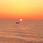 神戸から九州までフェリーに乗ってみました。瀬戸内の夜明けです。