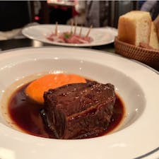 #ベーカリー&レストラン沢村 
#ハルニレテラス #軽井沢 #長野
2019年12月

牛ホホ肉の赤ワイン煮込み🍷🥩
絶品ソースに絶品のパンをつけるのがまた美味しいこと...