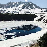 立山黒部アルペンルート
みくりが池に雄山山頂が写っています