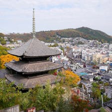 三重塔
千光寺から徒歩で降ってきた道中に三重塔が見えました。
元々は五重塔だったとか。
三重塔は天寧寺というお寺にあるそうです。

#広島県 #尾道 #天寧寺
