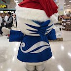 やいちゃんは、粋なハッピ姿でサンタのつもりになっています。