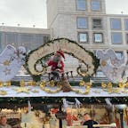 シュツットガルトクリスマスマーケット
屋根の上の装飾が有名です。