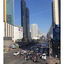 タイ、バンコク、スクンビットの交差点
2017年12月