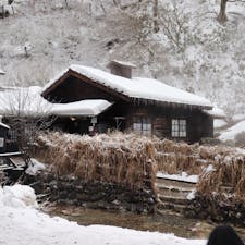 乳頭温泉郷 鶴の湯 
この先混浴の湯