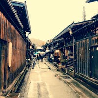 飛騨高山 #古い町並
雪が降っていてとても幻想的です