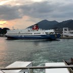 １便船出港後、乗船準備でターミナルに接岸中のおおさかⅡ