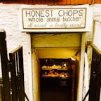 New York / Manhattan
Honest Chops Butchery
イーストビレッジにあるお肉屋さん。地下にあるのでちょっと入りにくいけど、ソーセージが美味しいです♪
#newyork #manhattan