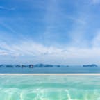 シックスセンシズ・ヤオノイのインフィニティプール☀
奇岩が並ぶ美しい景色が特徴的です。
#プーケット #ヤオノイ島 #インフィニティプール