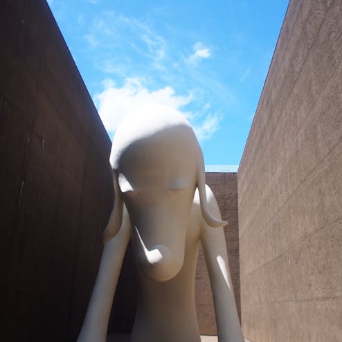 青森県立美術館