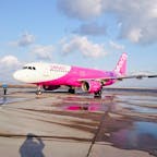 旅の始まり。ピーチは飛行機が間近で飛行機好きには、たまらない💕