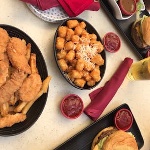 ハワイ ★シェラトンワイキキ
ラムファイヤー

おやつ？で🍺
すすみまくる⤴︎