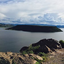ペルー Silustaniから見えた島。

ガイドさんによるとインカ帝国が権力に物言わせて削ったとか削ってないとか🙄