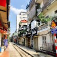 ハノイのTrain street✨残念ながら今は通行禁止になってしまったみたいで😭
色鮮やかでかわいいですよ♡
#ハノイ  #ベトナム #hanoi #vietnum　#trainstreet