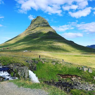 アイスランド・スナイフェルスネス半島 	Kirkjufell Mountain