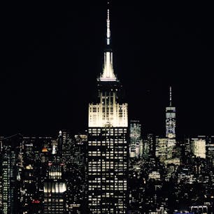 New York / Manhattan
Rockefeller Center
いつ見ても美しいEmpire State Building。ロックフェラーセンターの展望台から。
#newyork #manhattan #rockefellercenter