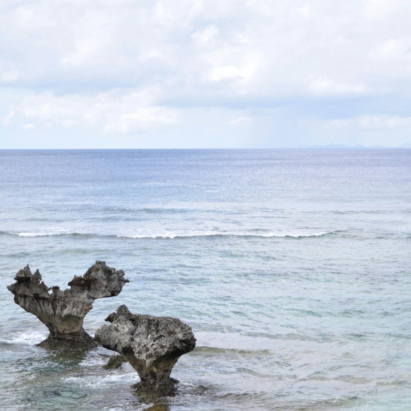 ティーヌ浜の投稿写真 感想 みどころ ティーヌ浜 ハート型の岩があることで有名な場所 景色 トリップノート