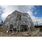 兵庫県神戸市にある『六甲枝垂』

六甲ガーデンテラスにあるアートな建物。

夜にはlight upや、冬には霜が降りるなど四季や時間によって見え方が変わる。

#兵庫
#神戸
#六甲山
#六甲枝垂れ