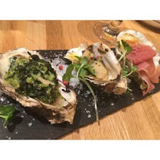 広島
瀬戸内イタリアン Massaで食べた牡蠣

左から
広島菜クリーム
ガーリックバター
生ハムとモッツァレラ

絶品でございました✨