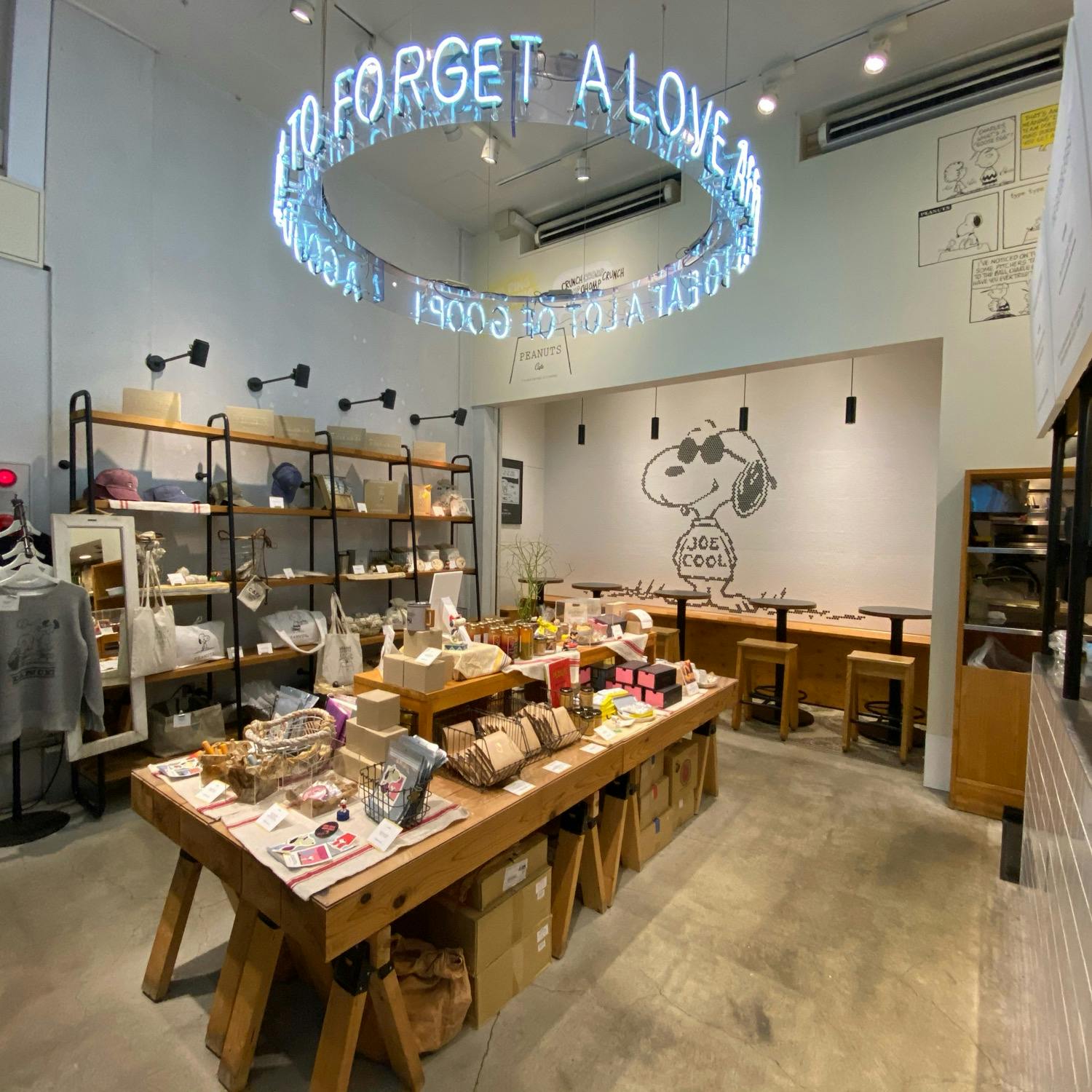 ピーナッツカフェ Peanuts Cafe の投稿写真 感想 みどころ オリジナルのスヌーピーグッズとかお菓子とか売ってるスペースも トリップノート ピーナッツカフェ Peanuts Cafe の投稿写真 感想 みどころ オリジナルのスヌーピーグッズとかお菓子とか売ってるスペースも トリップノート