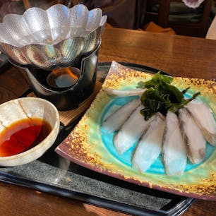 愛知県　日間賀島🐙　乙姫

日間賀島は年中そこら中でタコを安価で食べれる。
ちょっとずつ色んな店で食べるとかなりの満足感。
船は河和よりも師崎港の方が運賃がお得⛵️

乙姫は人気店だが、お店の人がテキパキしているので、回転が早い。

2020/2/9