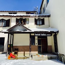 笑顔がステキなオーナーが営むホテル(^^)草津温泉から引いたお風呂が3種類(熱い・普通・露天)があります♪リーズナブルで新館は個々にトイレがあります！