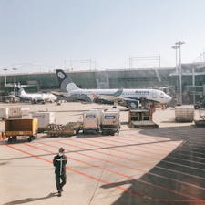 仁川国際空港
オーロラ航空🛩
キレイな飛行機見つけて パシャリ📸